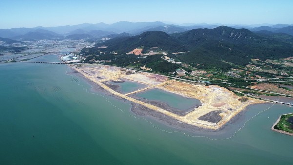 cc7f5b9eeaa4f65ef027e4dbb79fe116_1527065